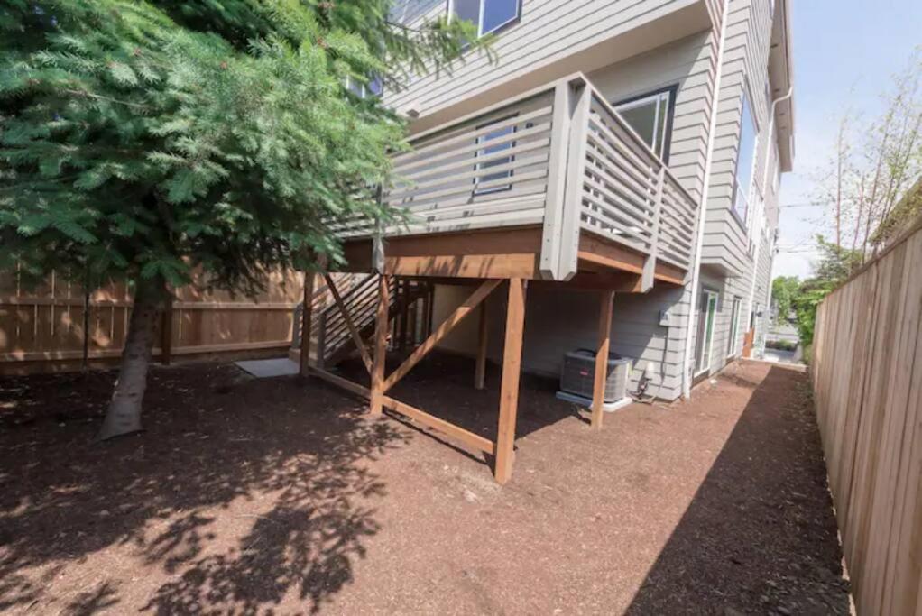Comfy Family Home, Walkable Neighborhood + Patio! Portland Buitenkant foto