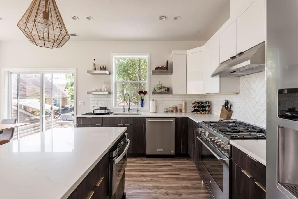 Comfy Family Home, Walkable Neighborhood + Patio! Portland Buitenkant foto