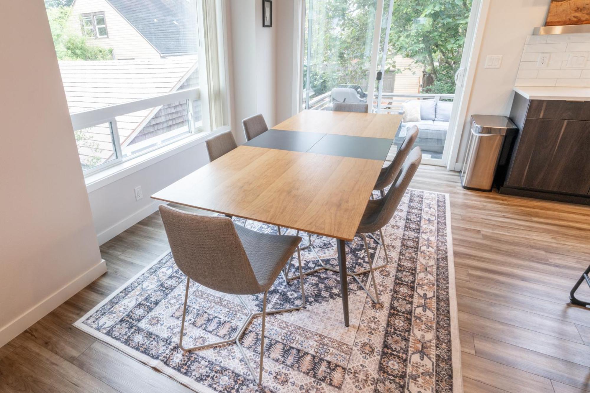 Comfy Family Home, Walkable Neighborhood + Patio! Portland Buitenkant foto