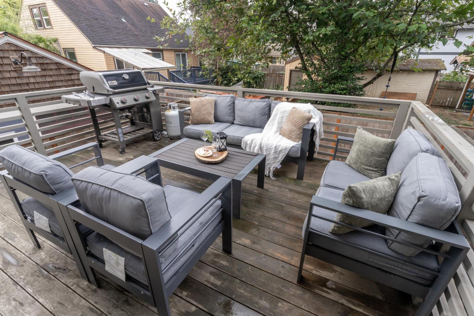 Comfy Family Home, Walkable Neighborhood + Patio! Portland Buitenkant foto