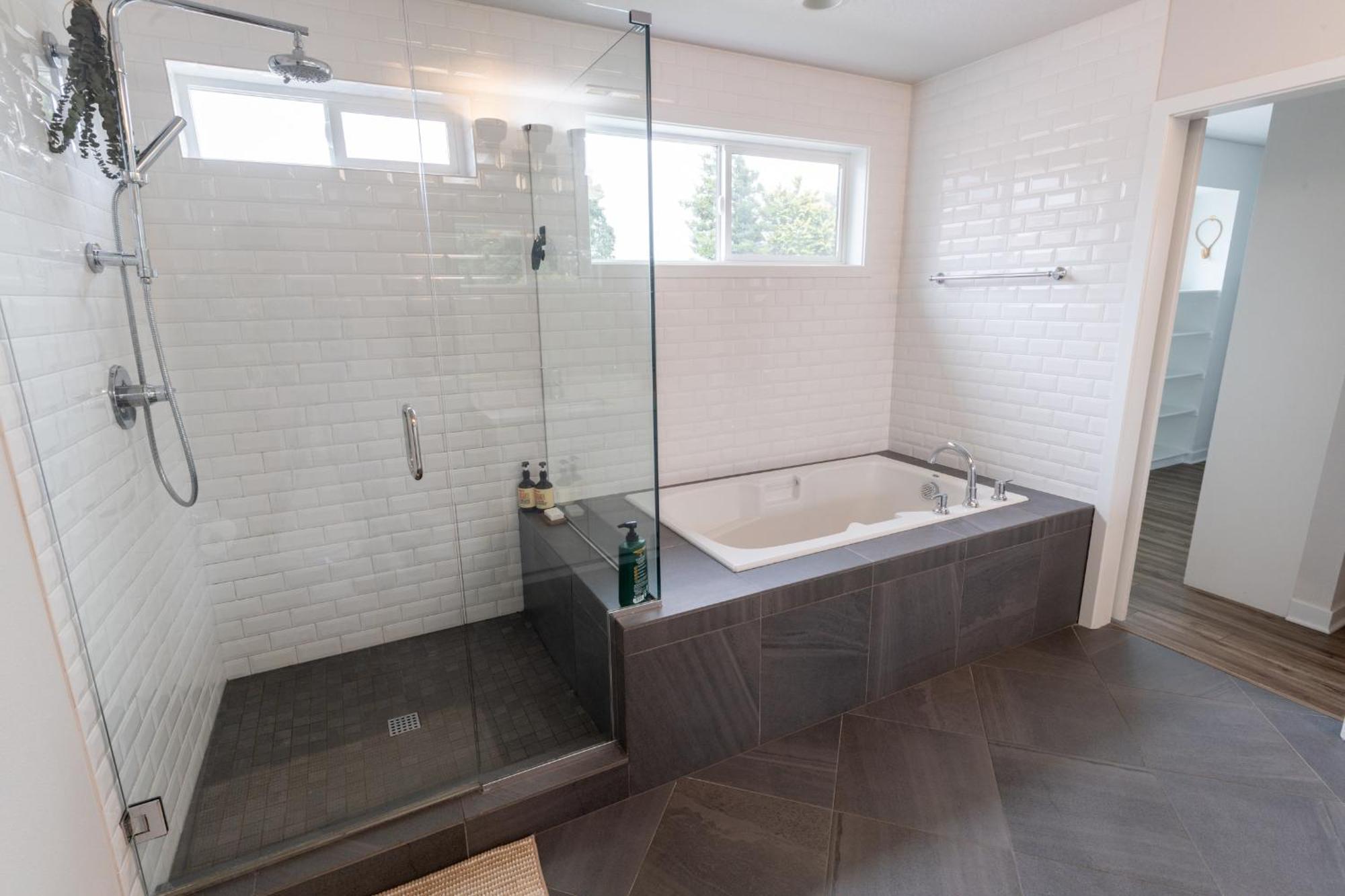 Comfy Family Home, Walkable Neighborhood + Patio! Portland Buitenkant foto
