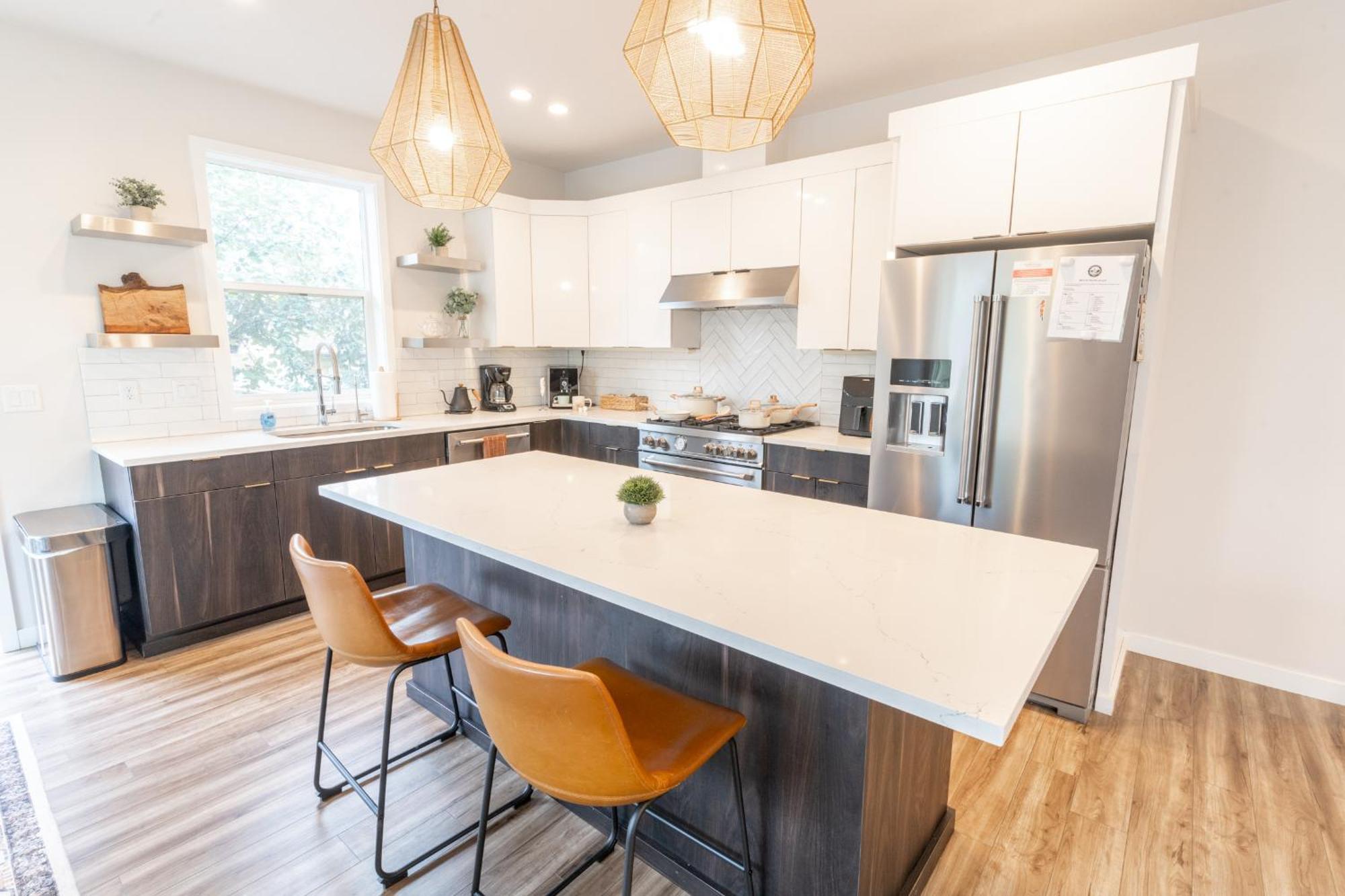 Comfy Family Home, Walkable Neighborhood + Patio! Portland Buitenkant foto