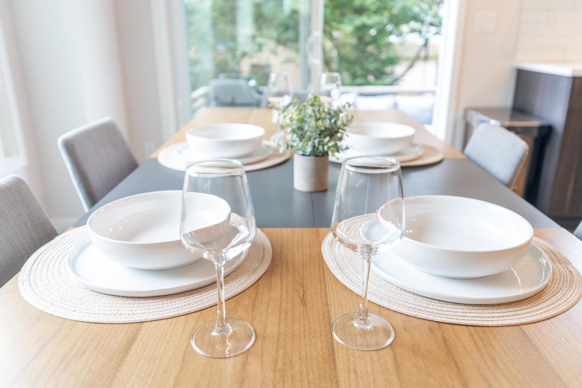 Comfy Family Home, Walkable Neighborhood + Patio! Portland Buitenkant foto