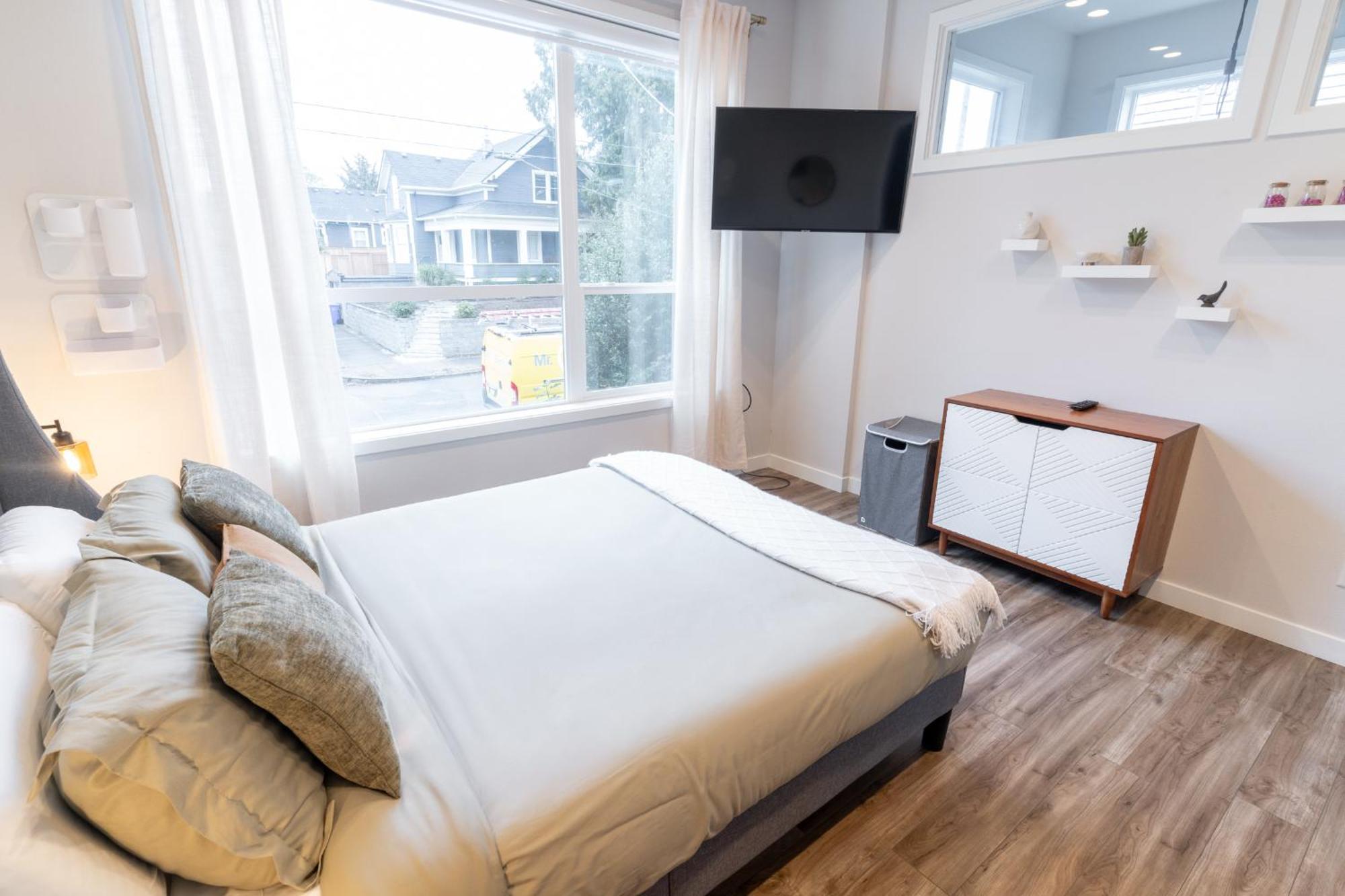 Comfy Family Home, Walkable Neighborhood + Patio! Portland Buitenkant foto