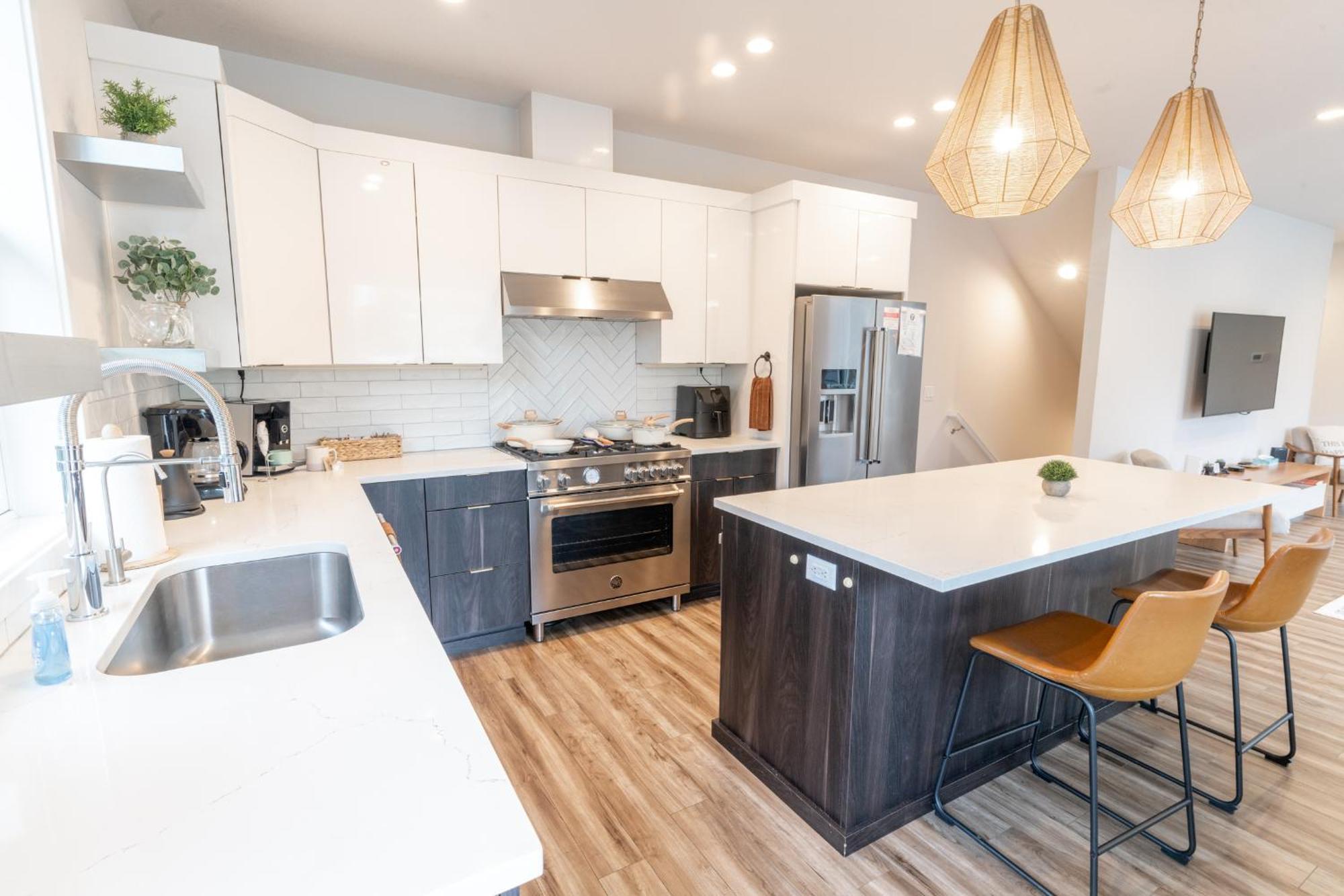 Comfy Family Home, Walkable Neighborhood + Patio! Portland Buitenkant foto