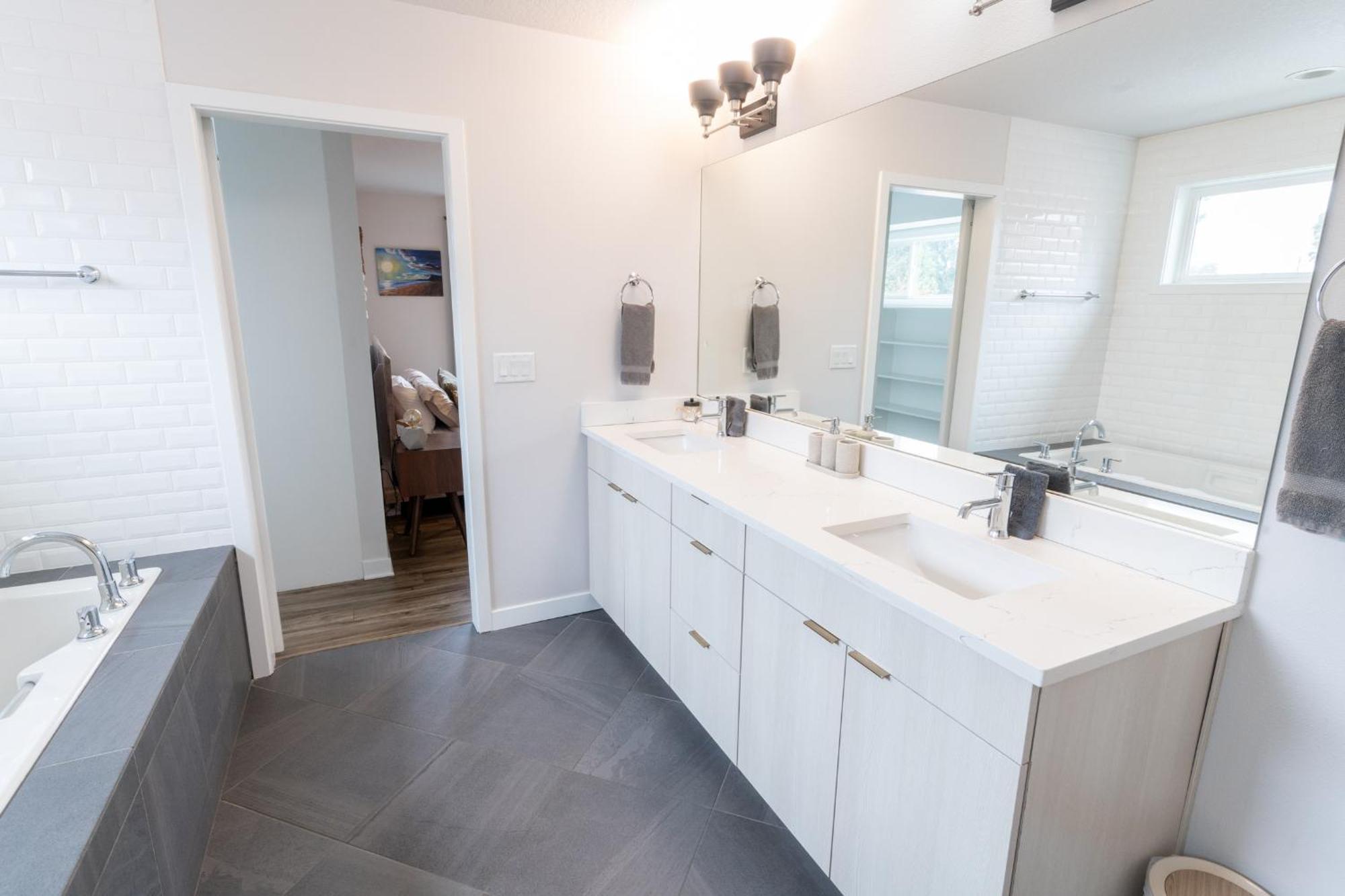 Comfy Family Home, Walkable Neighborhood + Patio! Portland Buitenkant foto